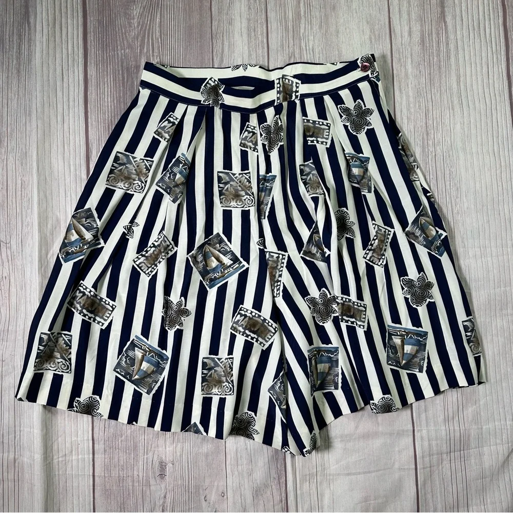 Women’s Vintage Brooks Brothers Navy & Off‎ White Nautical Ocean Bermuda Shorts